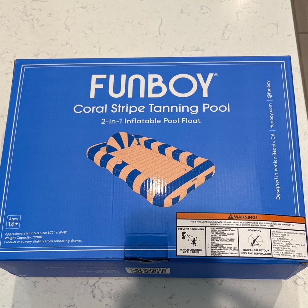 FUNBOY Coral Stripe Tanning Pool